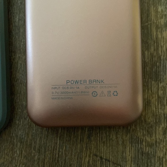 POWERBANK CHARGING CASE IPHONE 6 Brand new never used - Picture 3 of 3